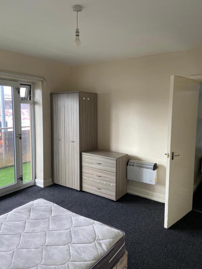 Cosy Living Leilighet Camberley Eksteriør bilde